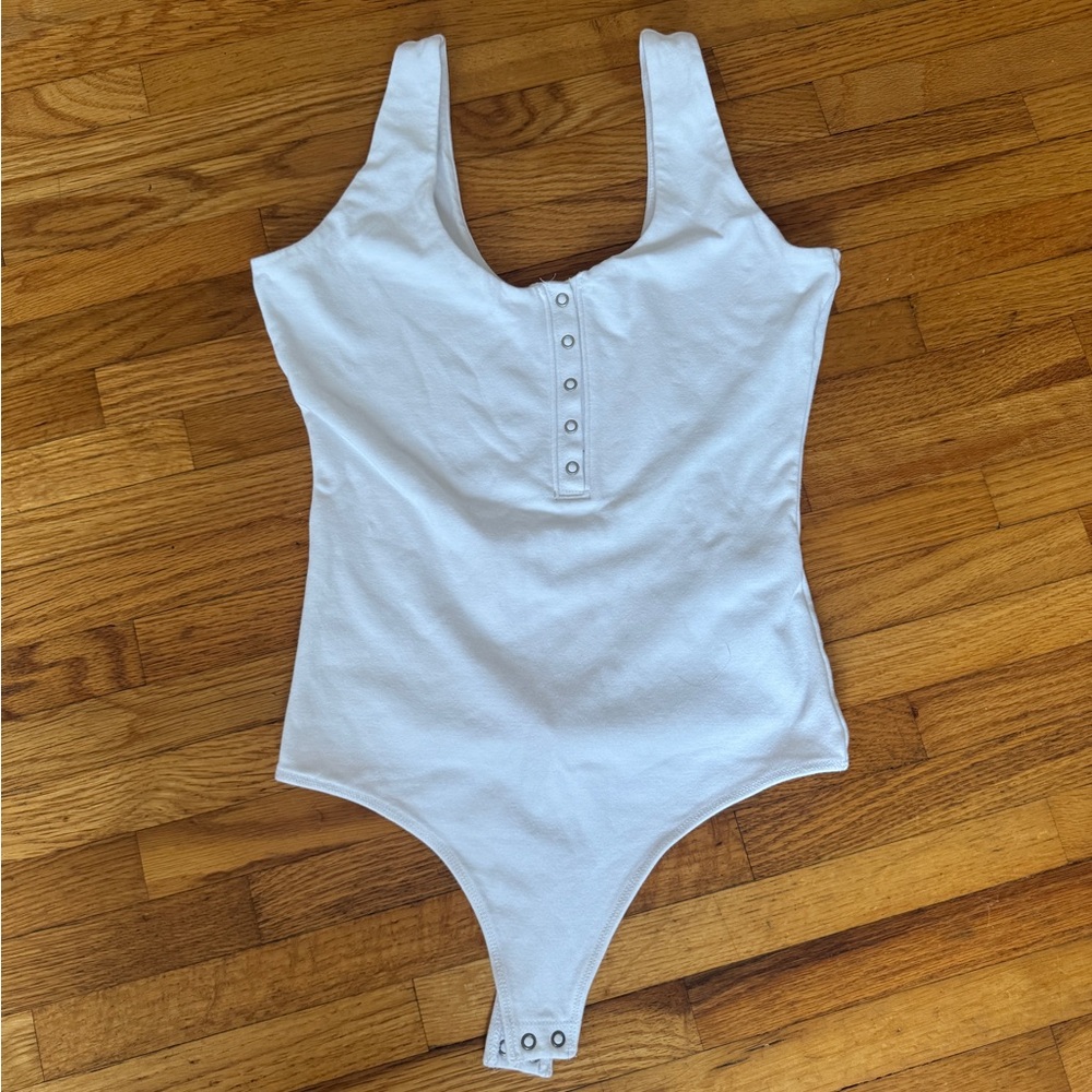 Abercrombie & Fitch White bodysuit